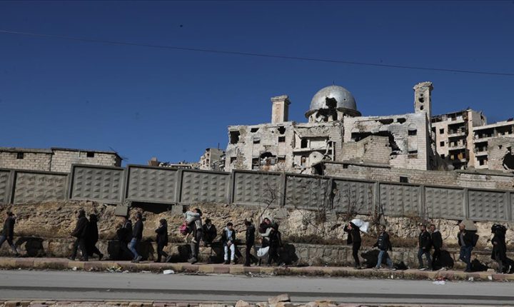 Terör örgütü YPG/SDG, sivillerin Deyr Hafir’den güvenli tahliyesini engellemeye devam ediyor