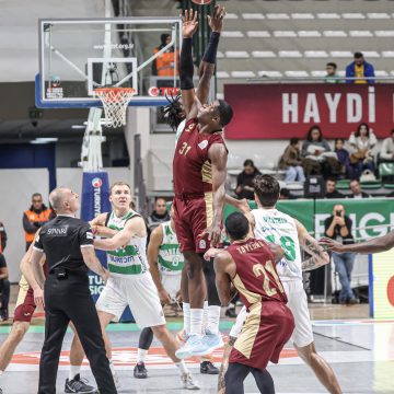 Trabzonspor, Türkiye Sigorta Basketbol Süper Ligi’nin 18. haftasında deplasmanda karşılaştığı Bursaspor’u 83-75 mağlup etti.