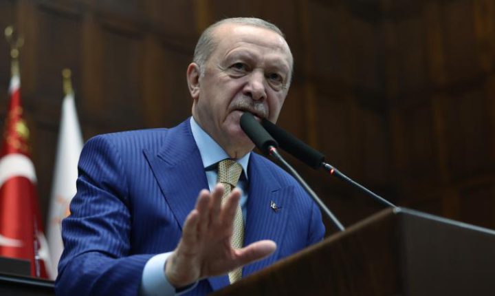 Cumhurbaşkanı Erdoğan: Laiklik kavramının arkasına saklanmaktan vazgeçin