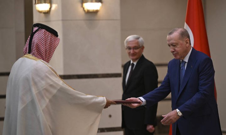 Türkiye Cumhuriyeti Cumhurbaşkanı Erdoğan, Üç Büyükelçinin Güven Mektubunu Kabul Etti