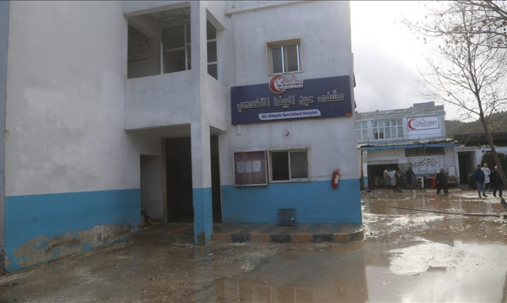 Suriye’nin İdlib ilinde bir hastane sel nedeniyle kullanılamaz hale geldi