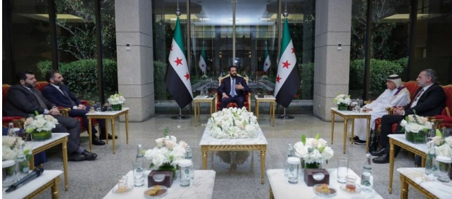 Suriye Cumhurbaşkanı Şara, Şam Uluslararası Kitap Fuarı’nda Arap Yazarlarla Buluştu