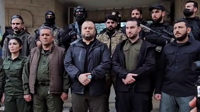 Suriye güvenlik güçleri Kamışlı’daki binaları terör örgütü SDG’den teslim almaya başladı