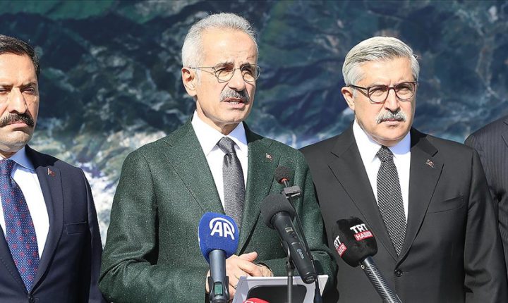 Bakan Uraloğlu: Amanos Dağları’na 20 Kilometre Uzunluğunda 3 Tünel İnşa Ediyoruz