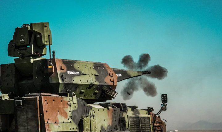 Alçak irtifada tehditlere geçit yok, gökyüzünde mutlak koruma. ➡️ASELSAN KORKUT Yakın Alan Hava Savunma Sistemi.