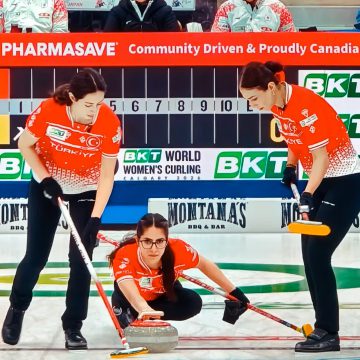 🥌 Dünya Kadınlar Curling Şampiyonası’nı 5. sırada tamamlayan milli takımımız, tarihinin en iyi derecesini yaptı! 👏