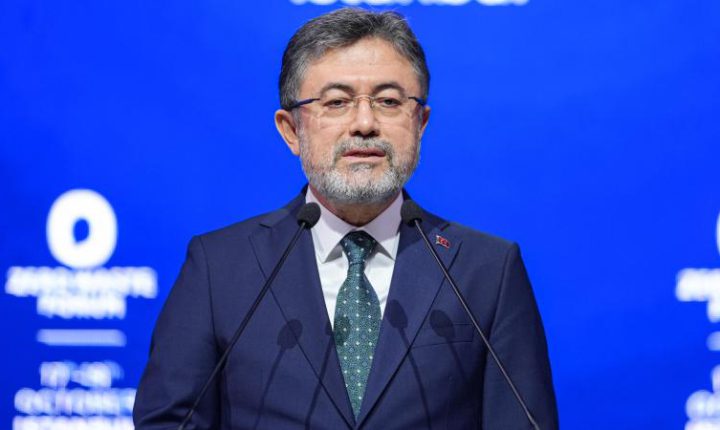 Bakan Yumaklı: Tertemiz bir dünya bırakmayı hedefliyoruz