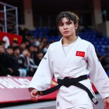 Tuğçe Beder’den altın madalya