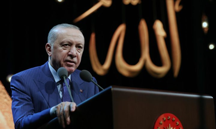 Türkiye Cumhuriyeti Cumhurbaşkanı Erdoğan: Gücümüz yetiyorsa elimizle, yetmiyorsa dilimizle kötülüklere karşı koyacağız