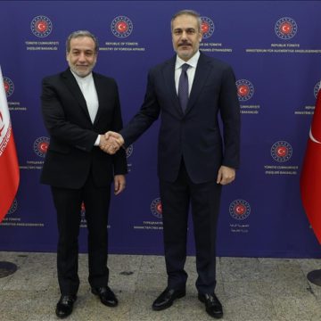 Bakan Fidan İranlı Mevkidaşı Erakçi ile Görüştü