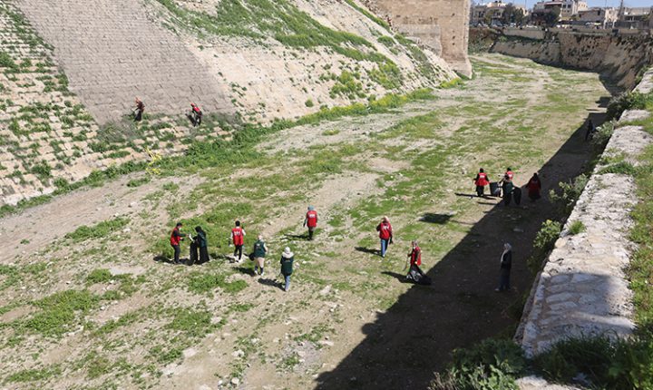 İHH, Halep Kalesi’nde Temizlik ve Düzenleme Çalışması Gerçekleştirdi
