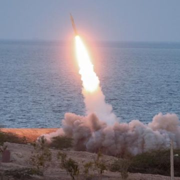 İran füzeleri, Tel Aviv’i vurdu