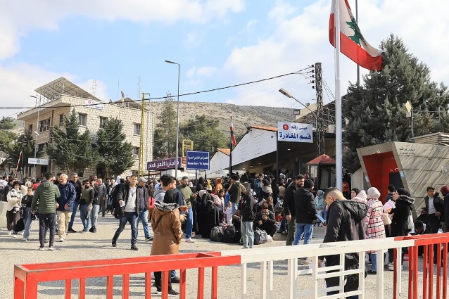 İsrail saldırıları sonrası 10 binden fazla kişi Lübnan’dan Suriye’ye geçti