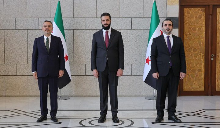 Türkiye Cumhuriyeti ‘nin Şam Büyükelçisi Yılmaz, Suriye Cumhurbaşkanı Şara’ya güven mektubunu sundu