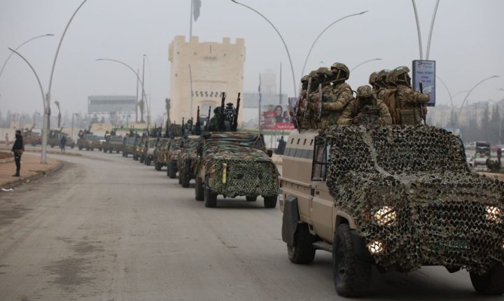 Suriye, Lübnan Sınırına Binlerce Asker ve Roket Konuşlandırdı