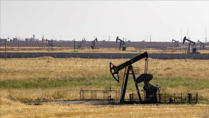 Suriye Petrol Şirketi, Haseke’den Gelen İlk Petrol Kafilesinin Humus’a Ulaştığını Açıkladı