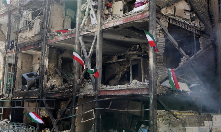 Tahran’da Yıkım Artıyor: ABD-İsrail Saldırıları Sürüyor