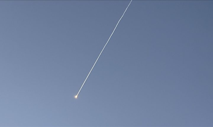 Tahran’da çok sayıda patlama meydana geldiği bildirildi