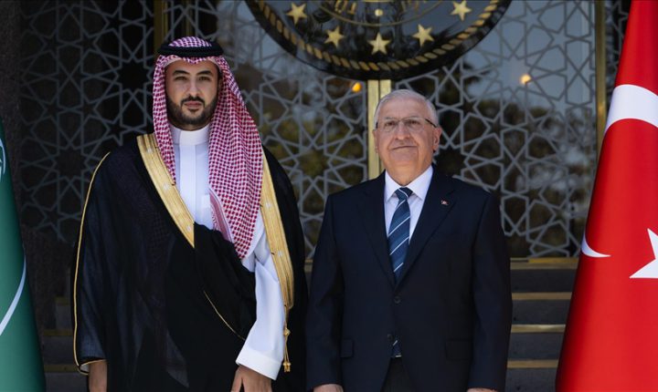 Türkiye Cumhuriyeti Milli Savunma Bakanı Güler, Suudi Arabistan Savunma Bakanı Selman ile telefonda görüştü