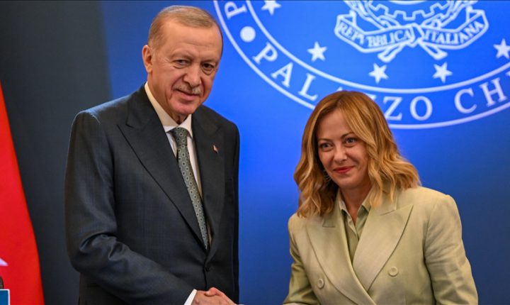 Türkiye Cumhuriyeti Cumhurbaşkanı Erdoğan, İtalya Başbakanı Meloni ile telefonda görüştü