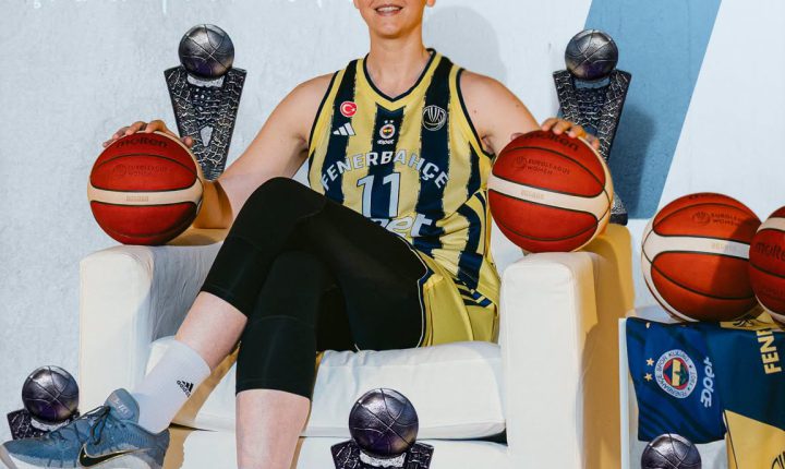 🟡🔵 Fenerbahçe Opet’in Belçikalı yıldızı Emma Meesseman, kariyerinde 7. kez EuroLeague şampiyonluğunu kazandı.