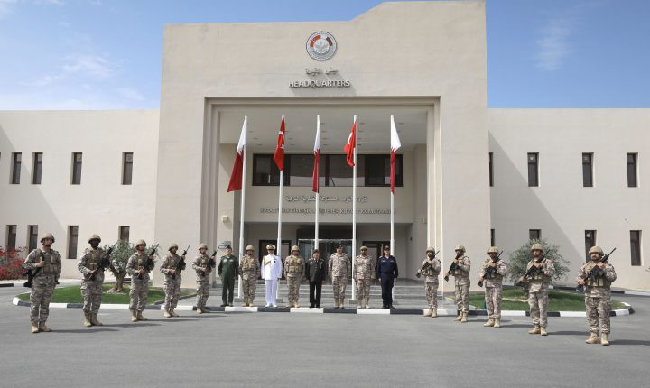 Türkiye Cumhuriyeti Genelkurmay Başkanı Orgeneral Selçuk Bayraktaroğlu, resmî ziyaret kapsamında Katar’ın başkenti Doha’ya gitti.