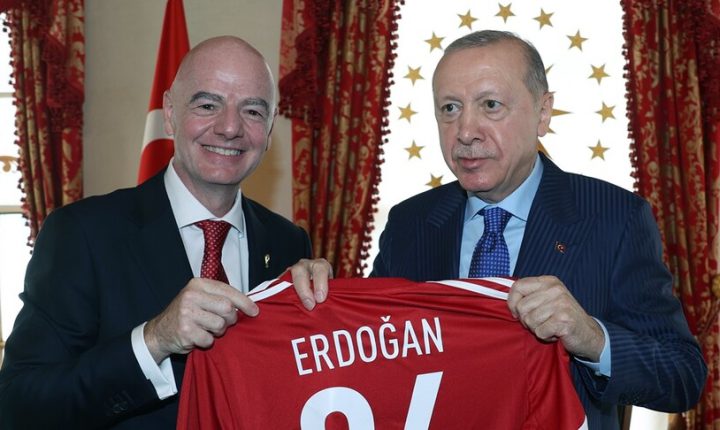 Türkiye Cumhurbaşkanı Erdoğan, FIFA Başkanı Infantino’yu kabul etti