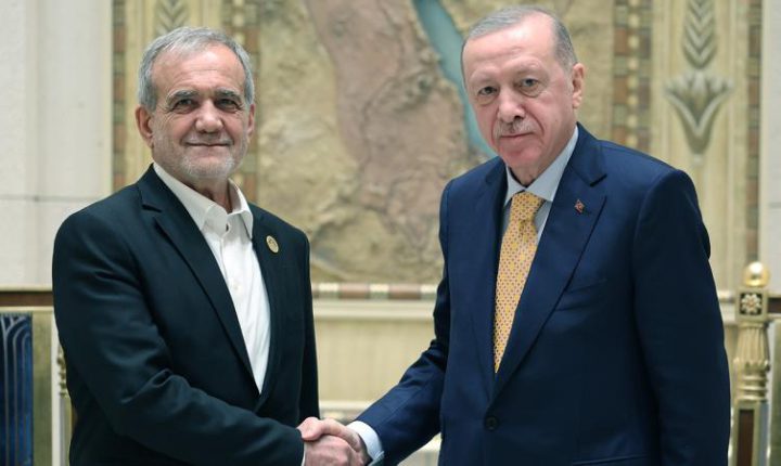 Türkiye Cumhuriyeti Cumhurbaşkanı Erdoğan, İran Cumhurbaşkanı Pezeşkiyan ile görüştü