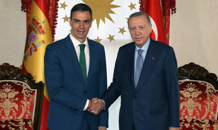 Türkiye Cumhuriyeti Cumhurbaşkanı Erdoğan, İspanya Başbakanı Sanchez ile telefonda görüştü