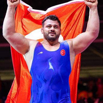 Rıza Kayaalp, 13. kez Avrupa şampiyonu! Tarihte bir ilk