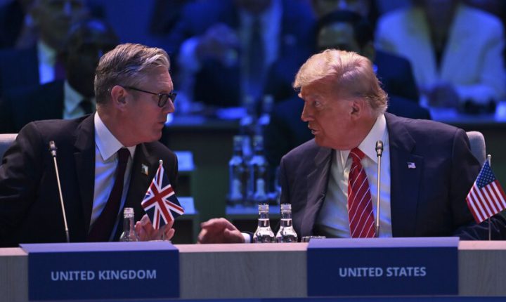 Starmer ve Trump, ABD-İran ateşkesini ve Hürmüz Boğazı’ndaki gelişmeleri görüştü