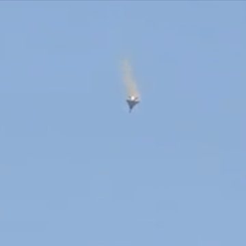 İran ordusu: ABD’ye ait bir A10 uçağı, Hürmüz Boğazı çevresinde vuruldu ve uçak Fars (Basra) Körfezi’ne düştü