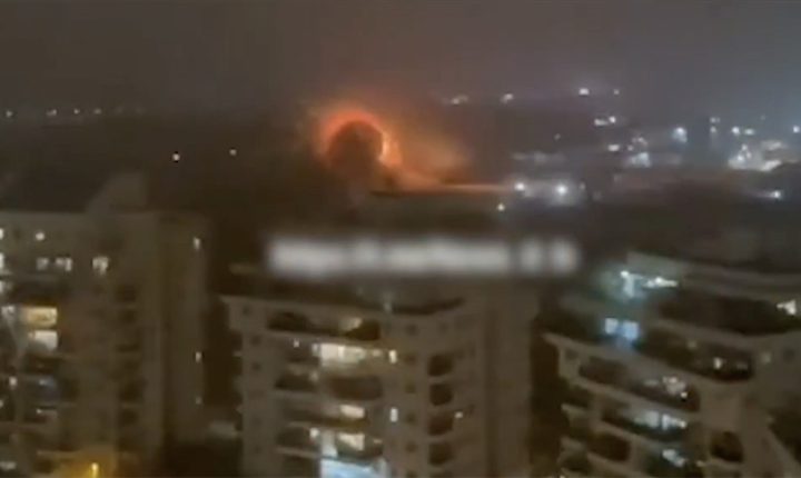 İran’ın İsrail’in orta kesimine yönelik füze saldırısında yaralananlar oldu