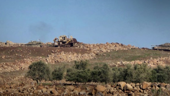 İsrail ordusu, Suriye’nin Kuneytra kırsalına topçu saldırısı düzenledi