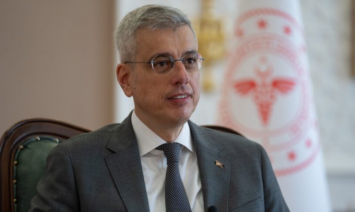 Bakan Memişoğlu: İran’a 8 Nisan’da 3 tır, dün de 6 tır daha sağlık malzemesi ve tıbbi gereç gönderdik