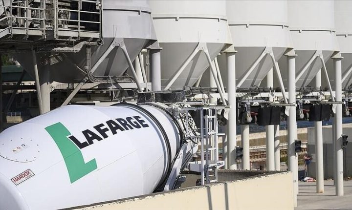 Paris Ceza Mahkemesi, Fransız çimento firması Lafarge’ı “terör örgütünü finanse etmekten” suçlu buldu