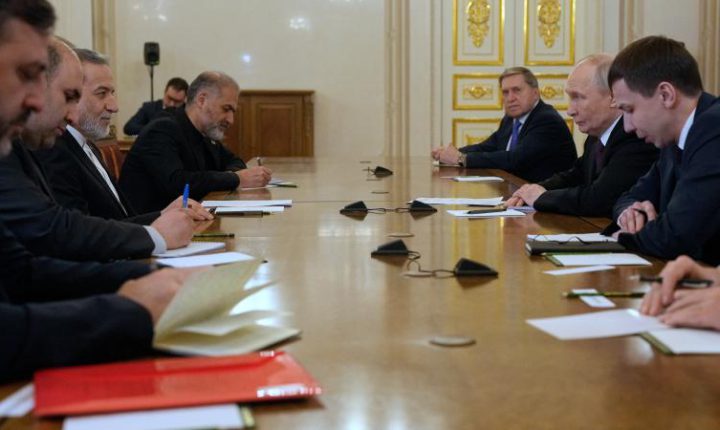 Rusya Devlet Başkanı Putin, İran Dışişleri Bakanı Arakçi ile görüştü