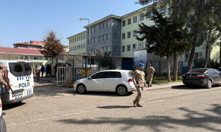 Şanlıurfa’da okula silahlı saldırı: 16 yaralı