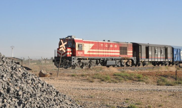 Suriye sınırındaki 350 kilometrelik hat tren trafiğine açıldı