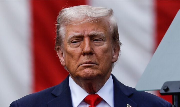 Trump “İran’da yeni rejimin eskisine kıyasla daha makul olduğunu ve çok iyi gittiklerini” savundu