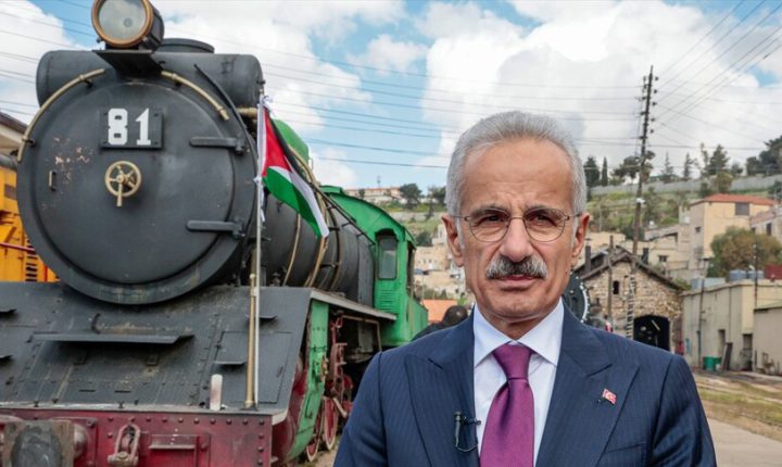 Bakan Uraloğlu, Ürdün’ü Türkiye Cumhuriyeti’ne bağlayacak demir yolu projesine gelecek yıl başlamayı planladıklarını söyledi