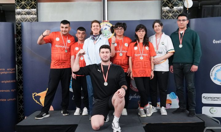 Gönül Kupası Pick-Pong Türkiye Şampiyonası tarihe geçti