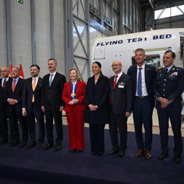 Milli jet eğitim uçağı HÜRJET’in İspanya’ya ihracatı için imzalar atıldı