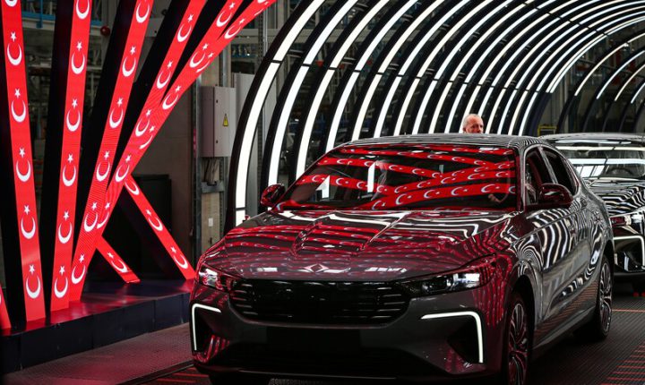 Türkiye yollarındaki elektrikli otomobil sayısı yaklaşık 424 bin oldu