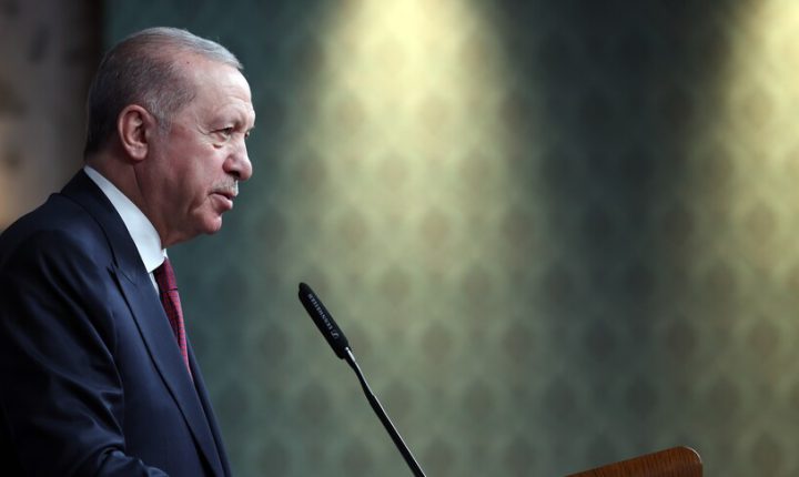 Türkiye Cumhuriyeti Cumhurbaşkanı Erdoğan: Fethin 573’üncü yılı kutlu olsun, mübarek olsun