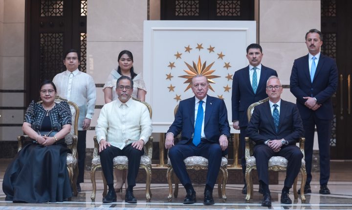 Türkiye Cumhuriyeti Cumhurbaşkanı Erdoğan, 5 ülkenin büyükelçisini kabul etti