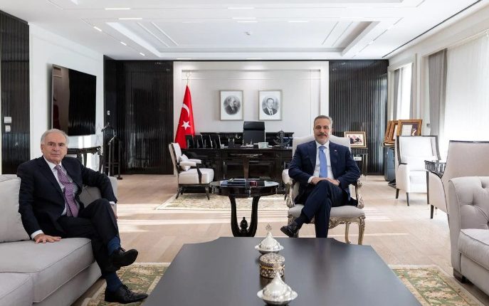 Türkiye Cumhuriyeti Dışişleri Bakanı Fidan, BM Genel Sekreteri’nin Özel Temsilcisi Arnault ile görüştü