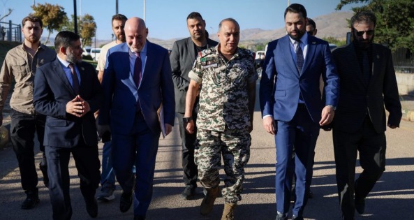 Lübnan’daki 128 Suriyeli Mahkûm Anlaşma Kapsamında Suriye’ye Teslim Edildi