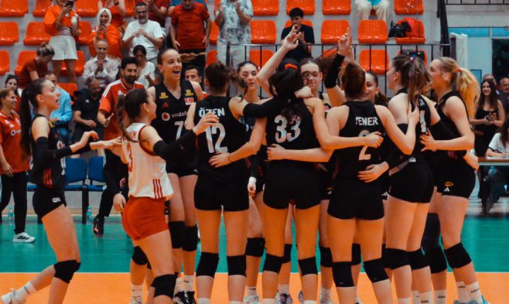 🇹🇷🏐 18 Yaş Altı Kız Milli Voleybol Takımımız, Arnavutluk’ta düzenlenen Balkan Şampiyonası’nı ikinci sırada tamamladı. 🥈