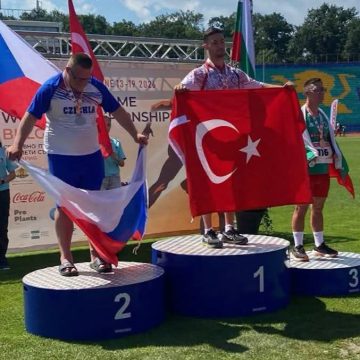 🥇🌍 Mahmut Duhan Kutsal’dan Dünya Rekoru ile Altın Madalya 💪🔥